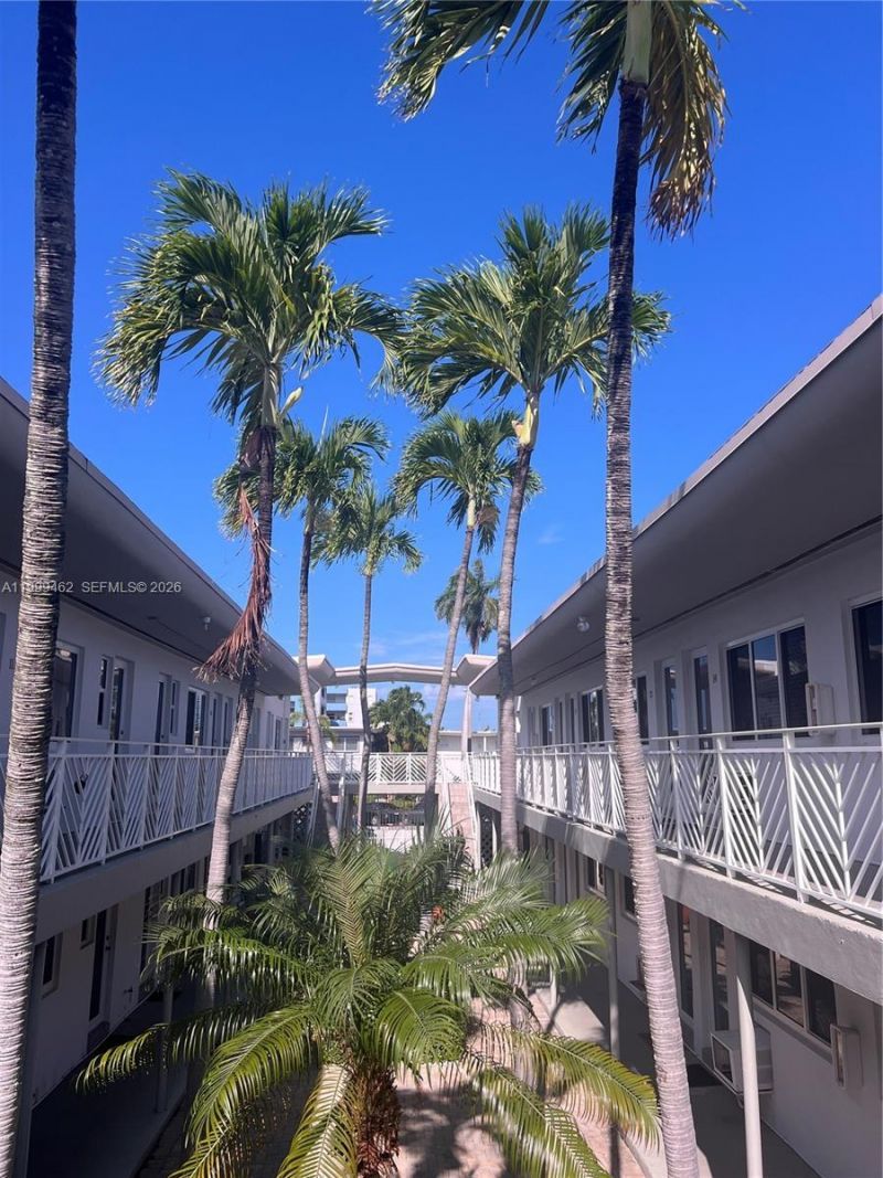 7430 Byron Ave , Unit 7A, Miami Beach, FL 33141 Photo