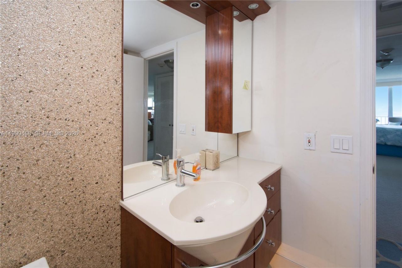 2200 S Ocean Ln, Unit 1004, Fort Lauderdale, FL 33316 Photo