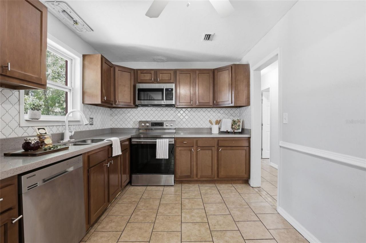 3921 SE 14th Terrace , Gainesville, FL 32641 Photo