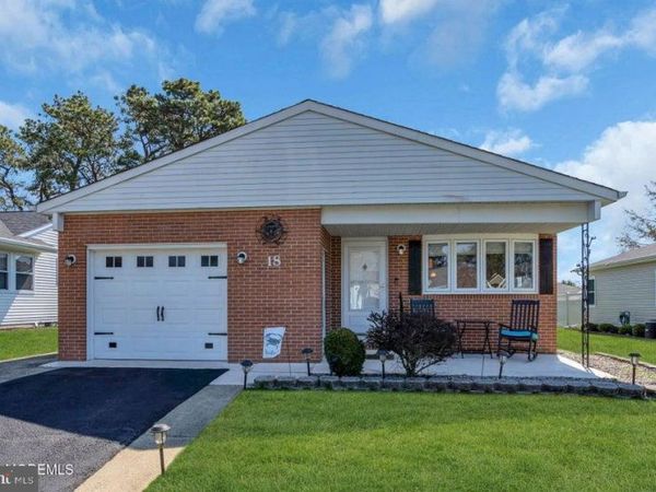 18 ENCINITAS DRIVE, TOMS RIVER, NJ 08757