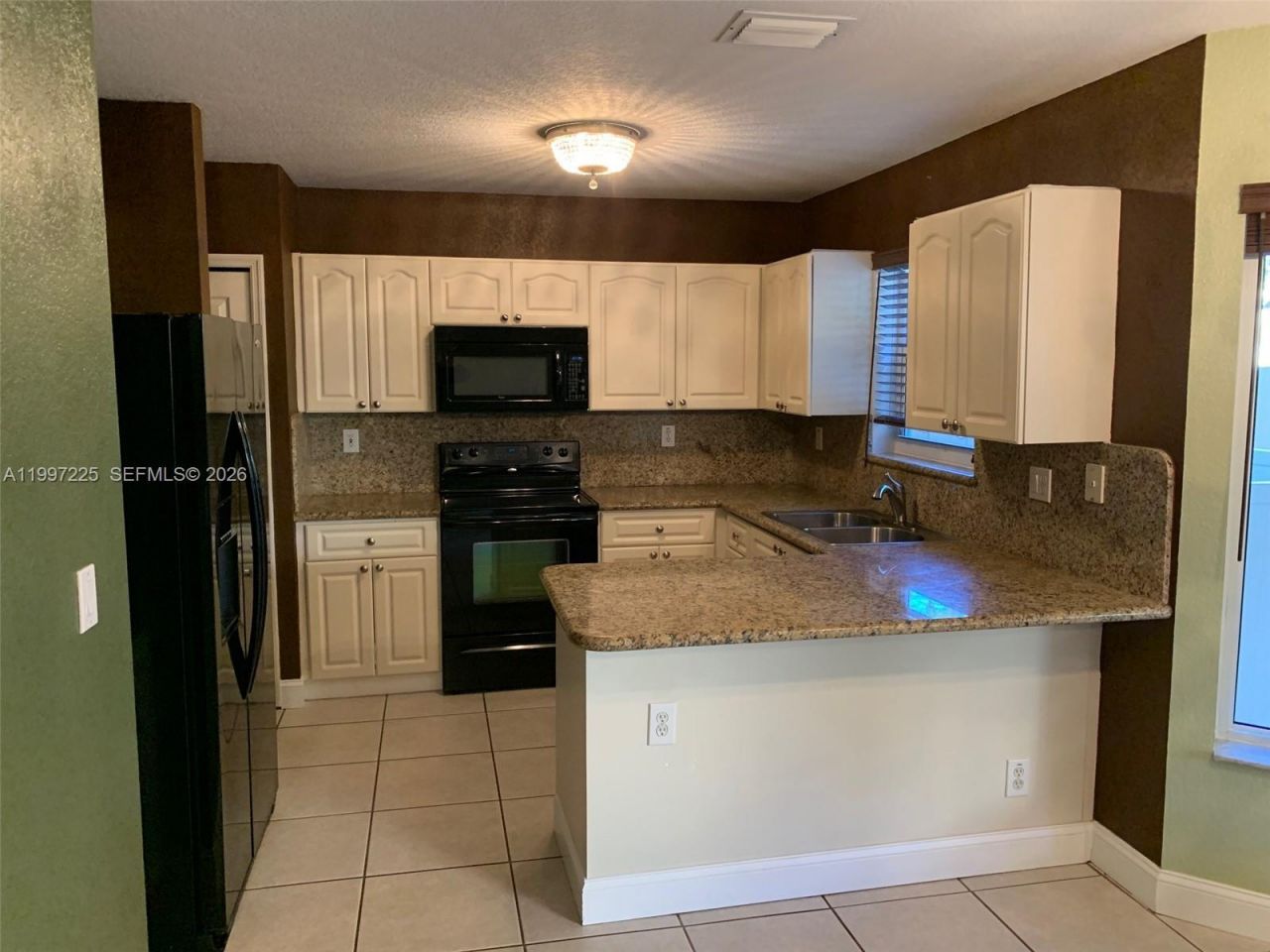 194 Maple Ter, Davie, FL 33325 Photo