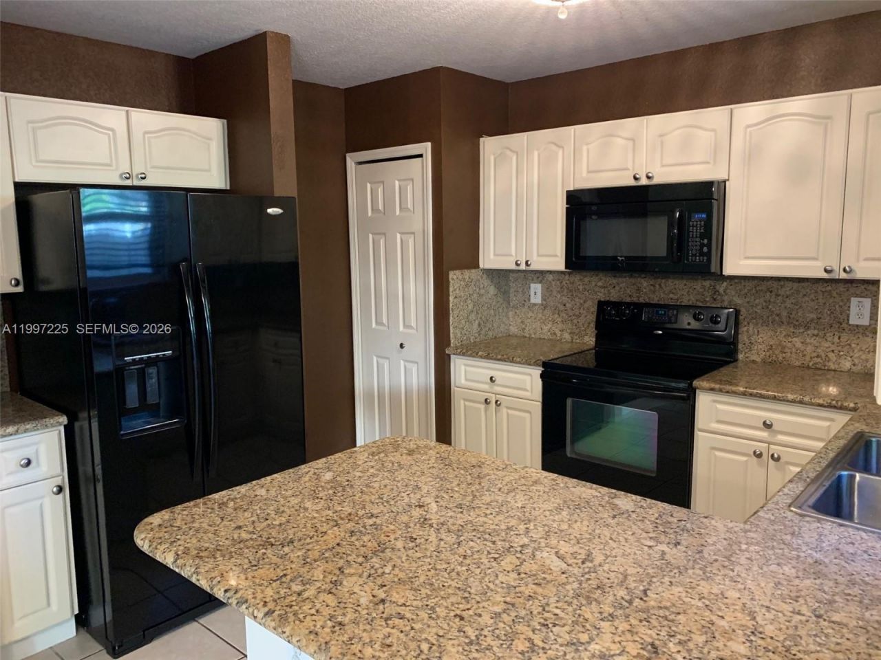 194 Maple Ter, Davie, FL 33325 Photo