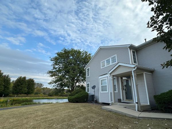 756 PANORAMA Court , Unit 756, Aurora, IL 60502