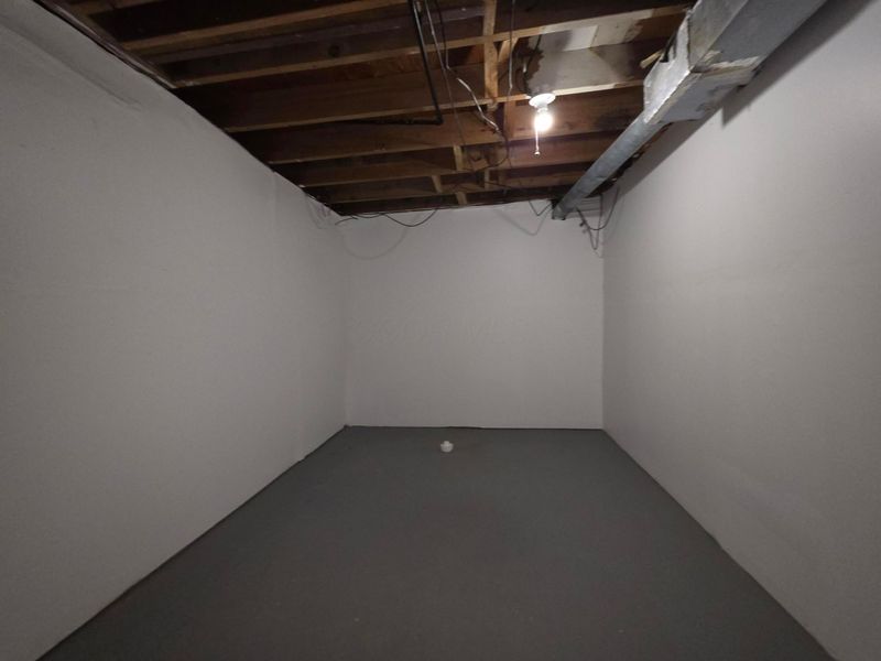 4915 Kresge Drive , Columbus, OH 43232 Photo 10