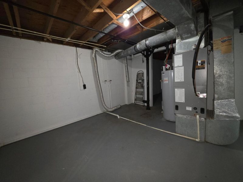 4915 Kresge Drive , Columbus, OH 43232 Photo 11