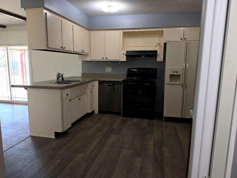 4915 Kresge Drive , Columbus, OH 43232 Photo 7