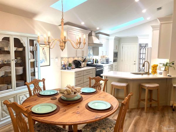 3505 Silvertree Ln, Pensacola, FL 32504