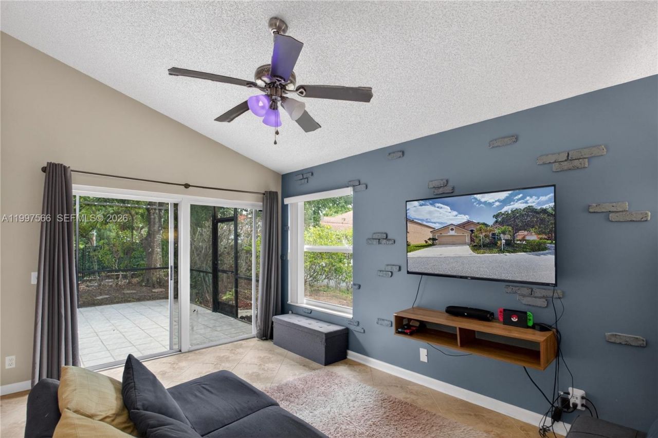 290 NW 116th Ter, Coral Springs, FL 33071 Photo