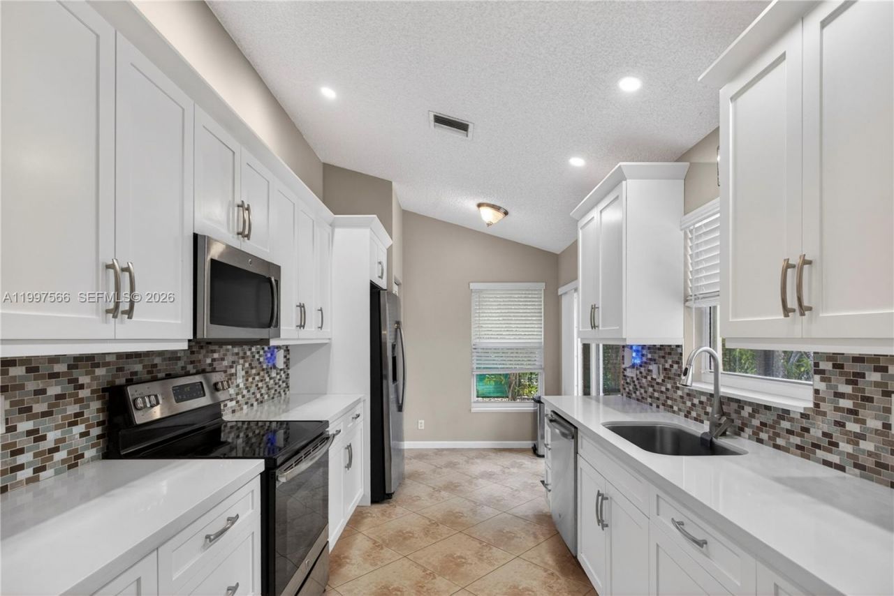 290 NW 116th Ter, Coral Springs, FL 33071 Photo