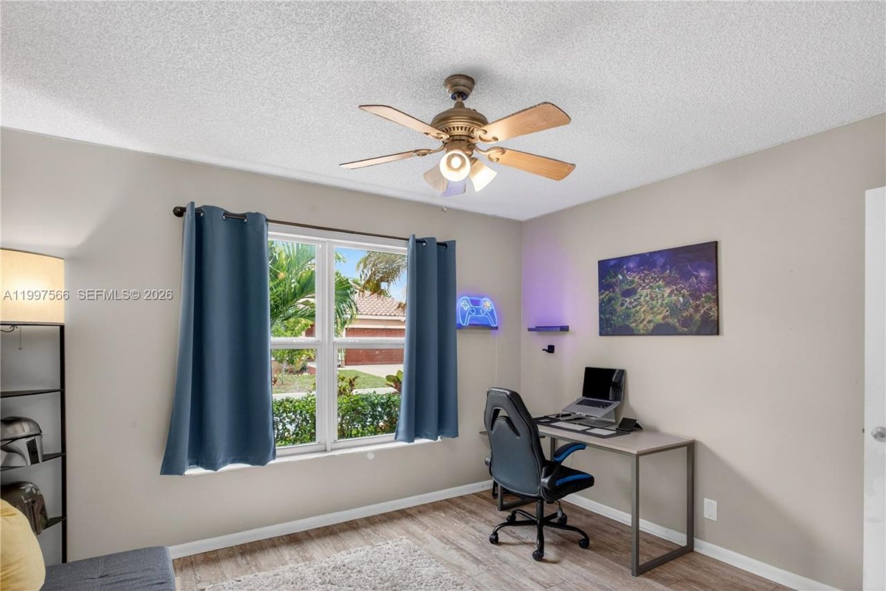 290 NW 116th Ter, Coral Springs, FL 33071 Photo