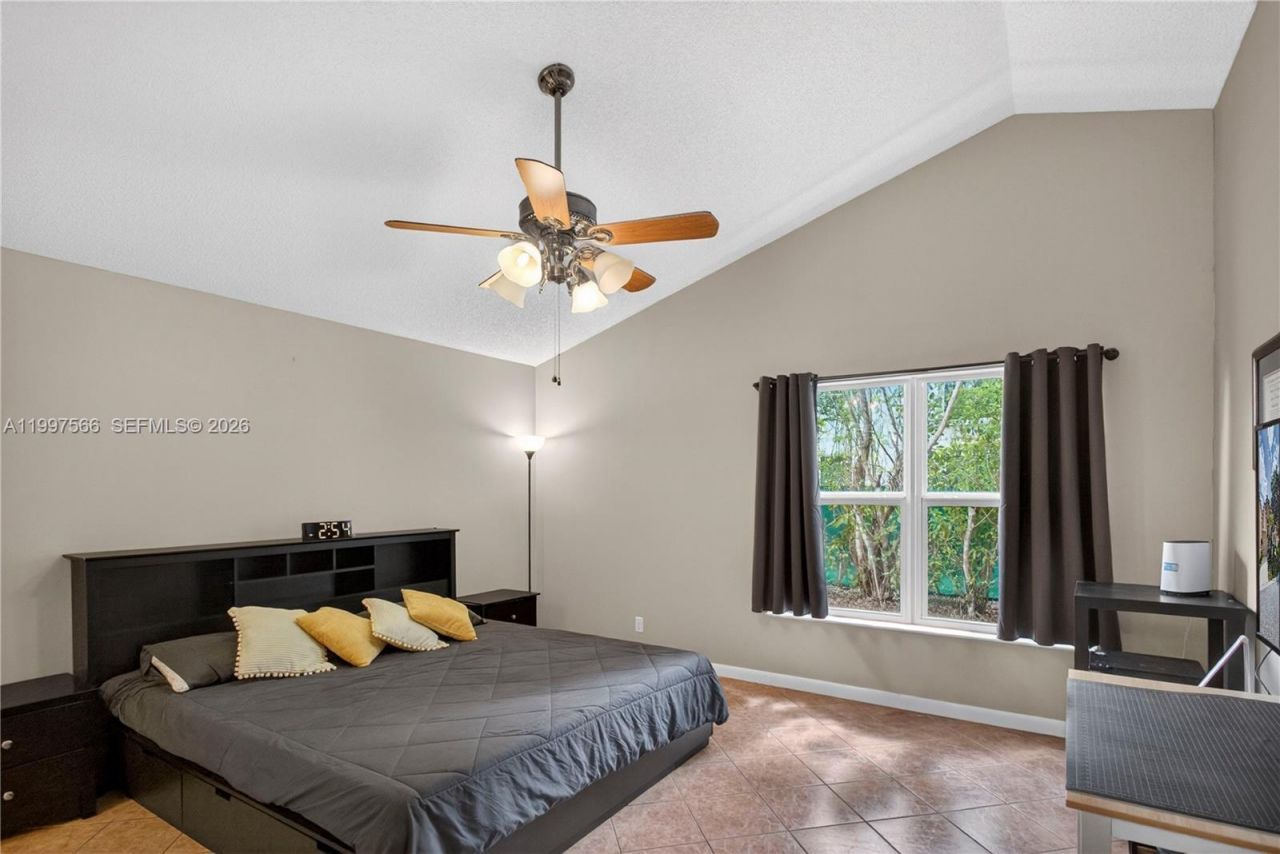 290 NW 116th Ter, Coral Springs, FL 33071 Photo