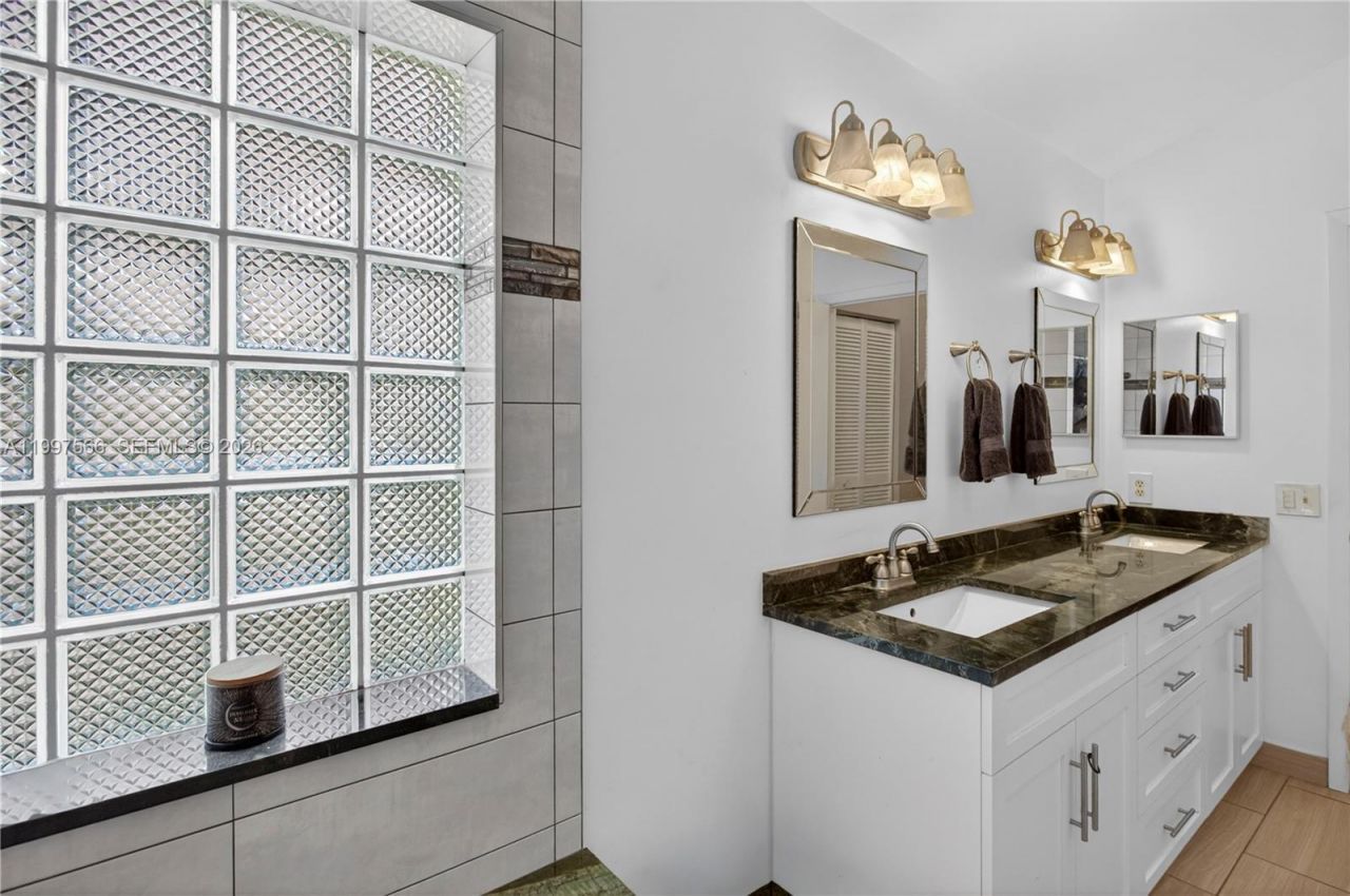 290 NW 116th Ter, Coral Springs, FL 33071 Photo