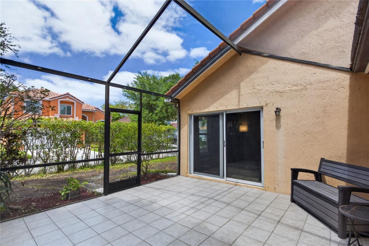 290 NW 116th Ter, Coral Springs, FL 33071 Photo