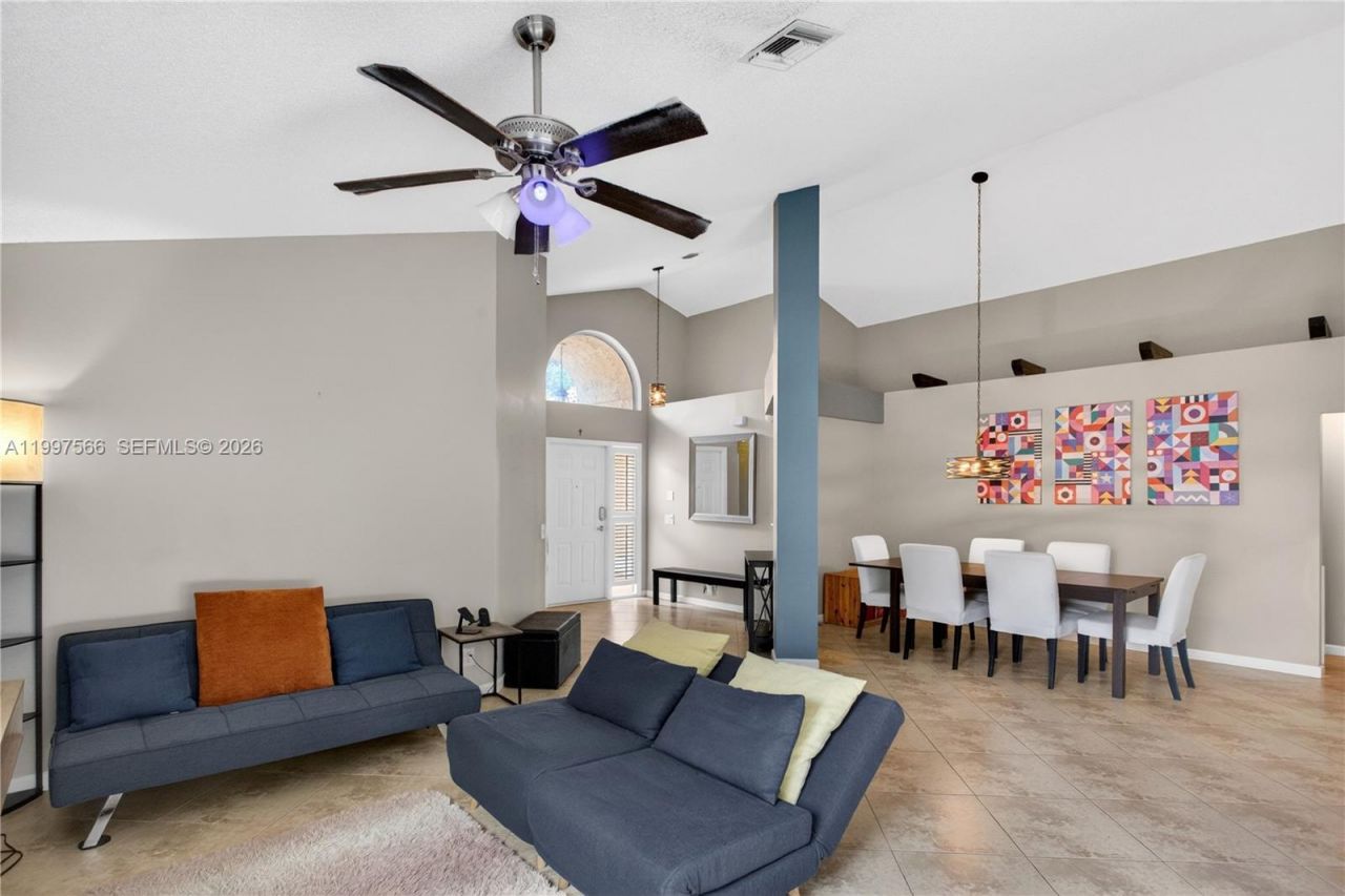 290 NW 116th Ter, Coral Springs, FL 33071 Photo