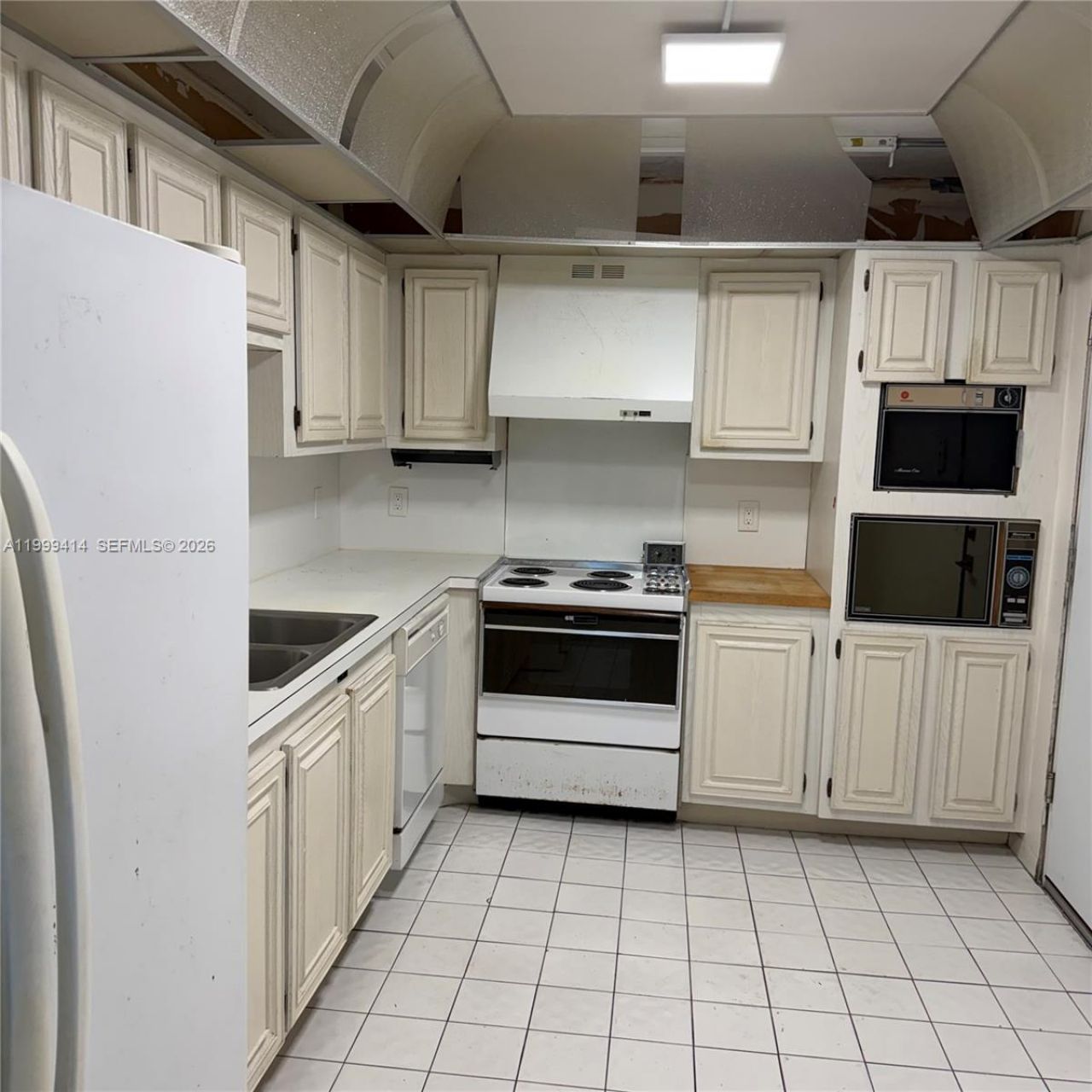 1880 S Ocean Dr, Unit TS706, Hallandale Beach, FL 33009 Photo