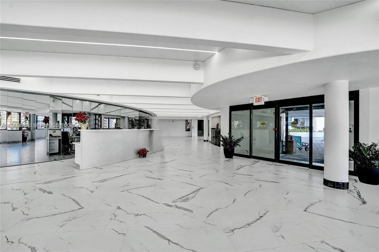 1880 S Ocean Dr, Unit TS706, Hallandale Beach, FL 33009 Photo