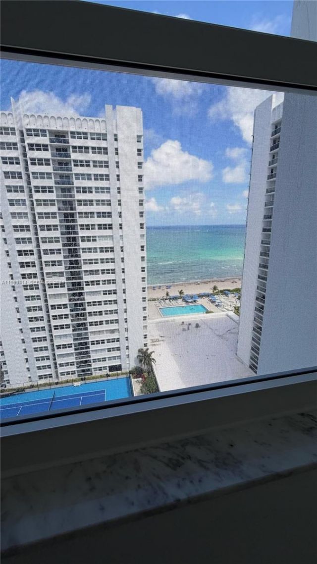 1880 S Ocean Dr, Unit TS706, Hallandale Beach, FL 33009 Photo
