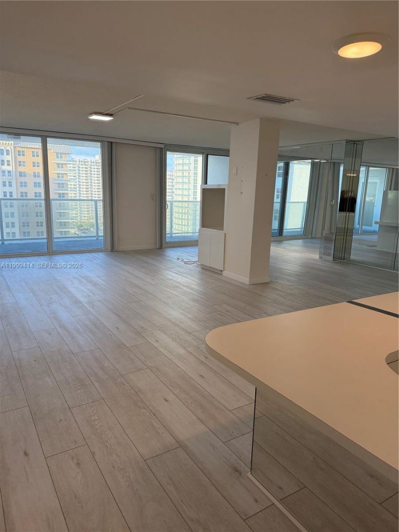 1880 S Ocean Dr, Unit TS706, Hallandale Beach, FL 33009 Photo