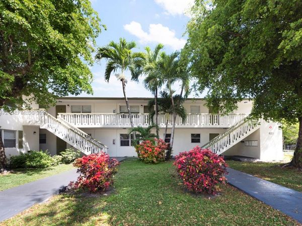 1429 SW 9th St, Unit 4, Fort Lauderdale, FL 33312