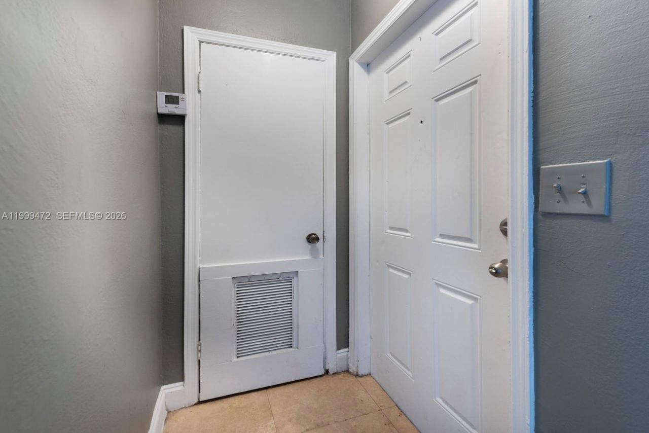1429 SW 9th St, Unit 4, Fort Lauderdale, FL 33312 Photo