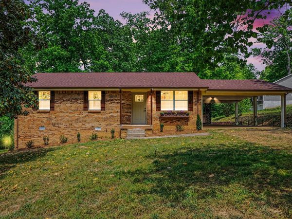 160 N Poole St, Ashland City, TN 37015