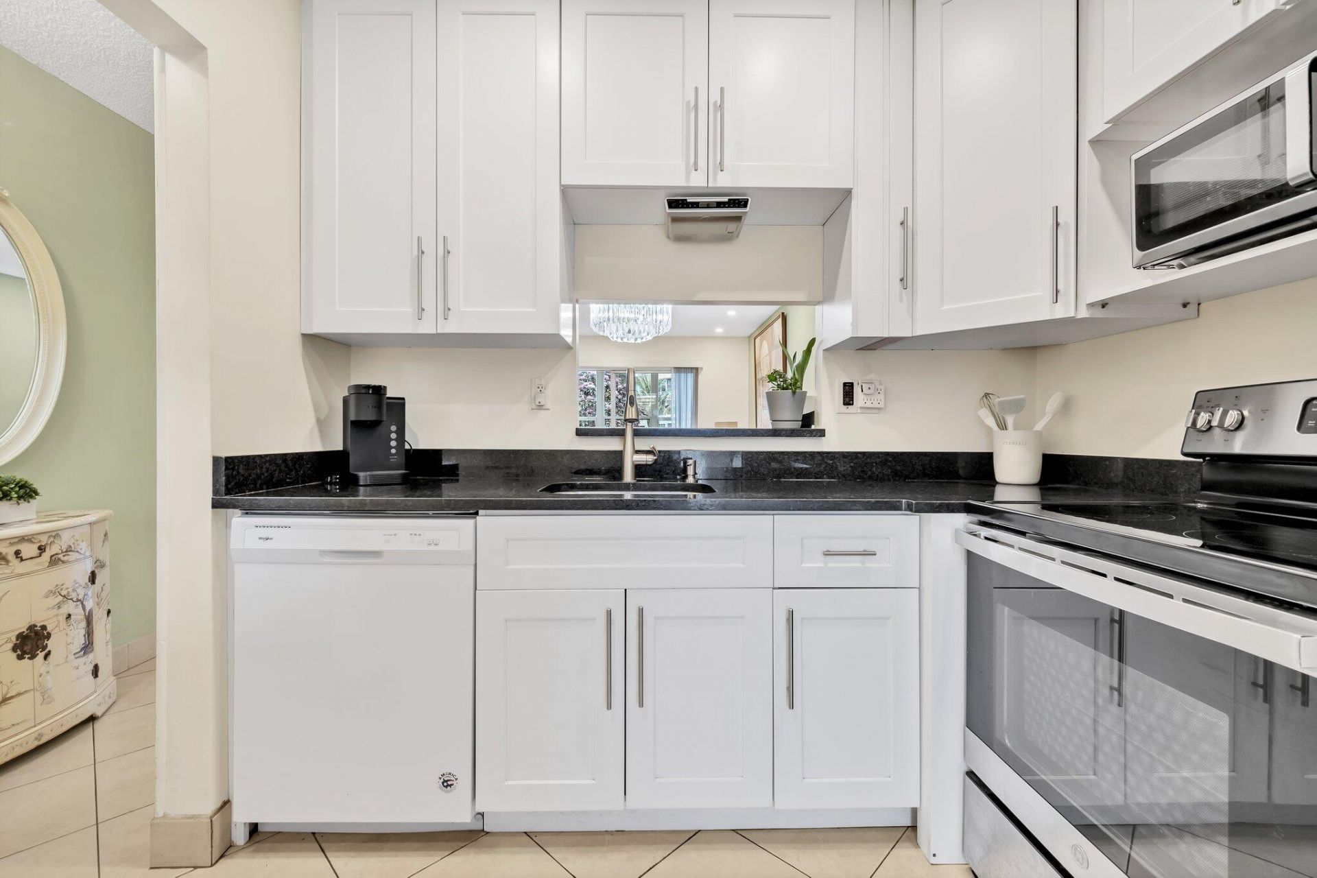 4805 NW 35th Street, Unit 412, Lauderdale Lakes, FL 33319 Photo