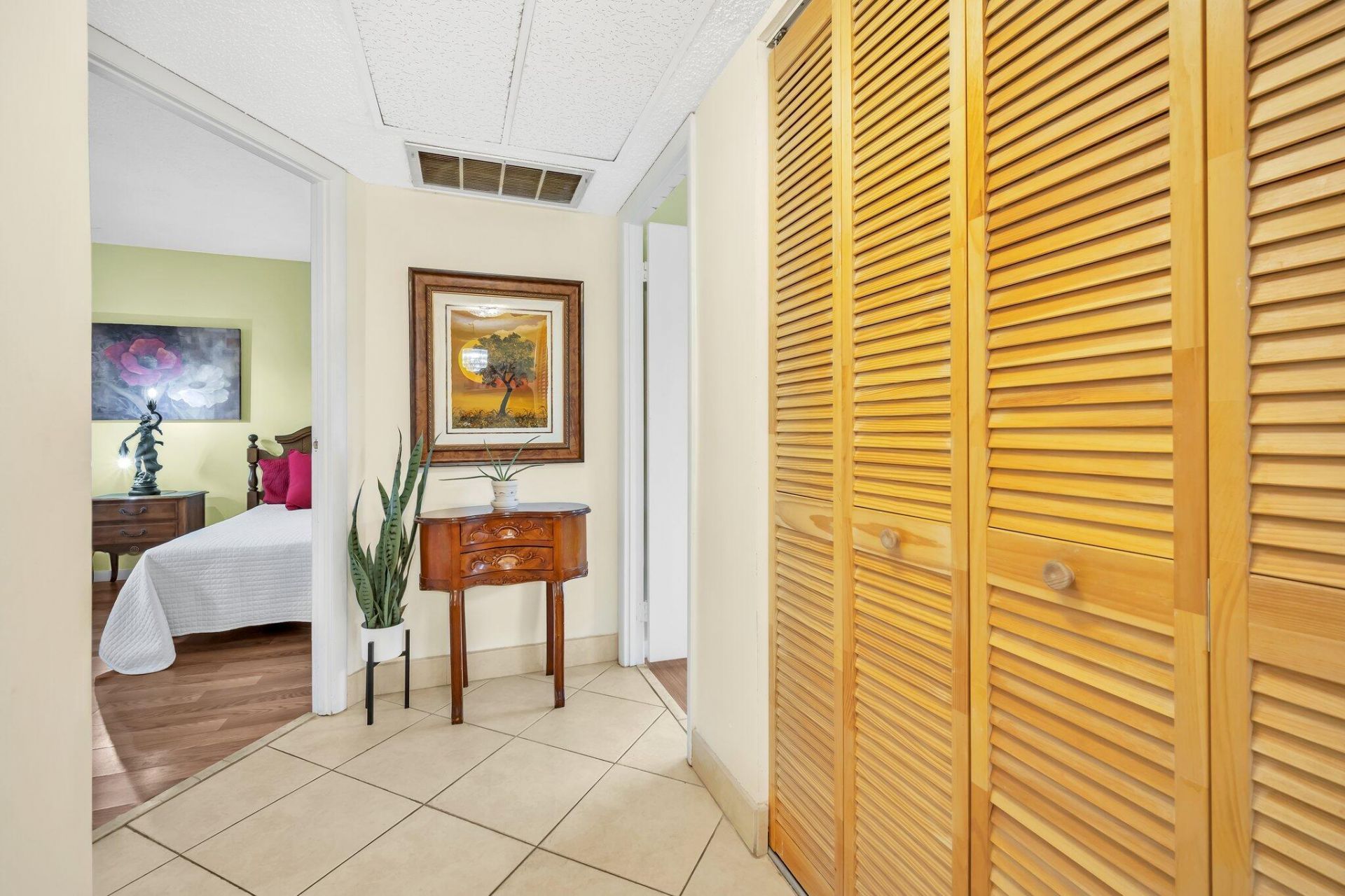 4805 NW 35th Street, Unit 412, Lauderdale Lakes, FL 33319 Photo