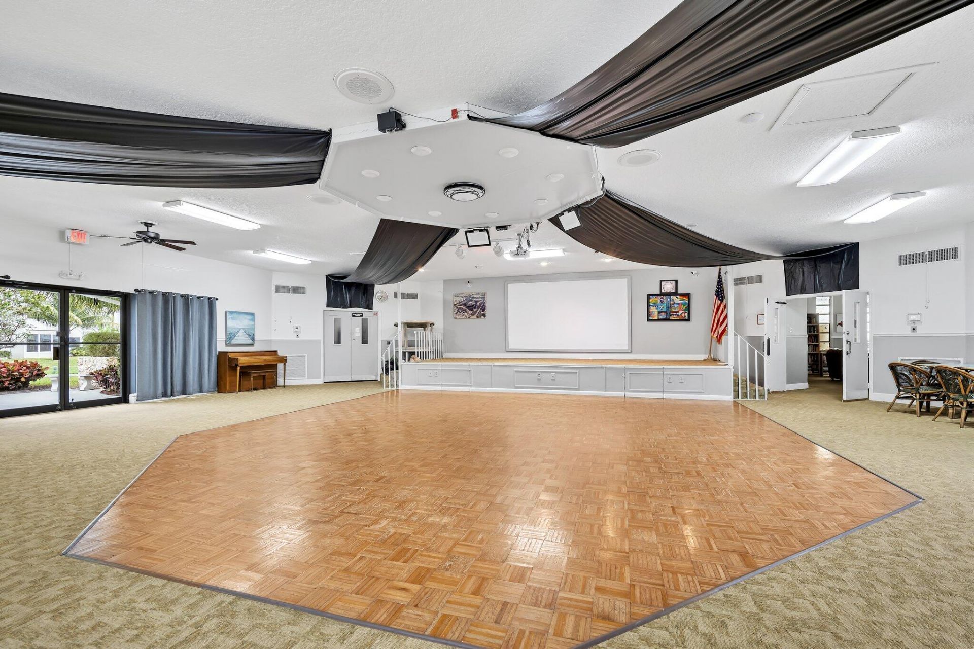 4805 NW 35th Street, Unit 412, Lauderdale Lakes, FL 33319 Photo