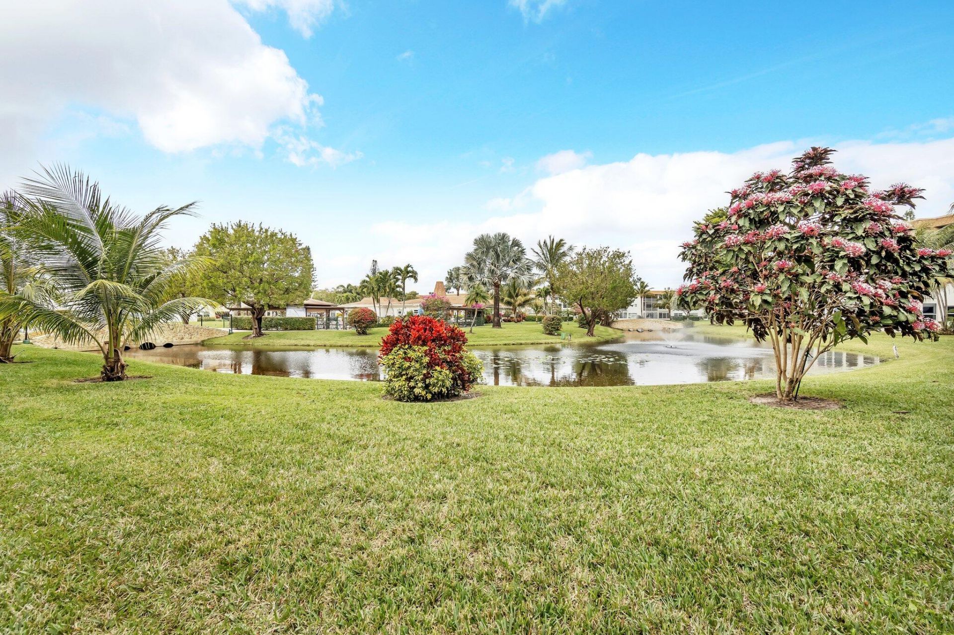 4805 NW 35th Street, Unit 412, Lauderdale Lakes, FL 33319 Photo