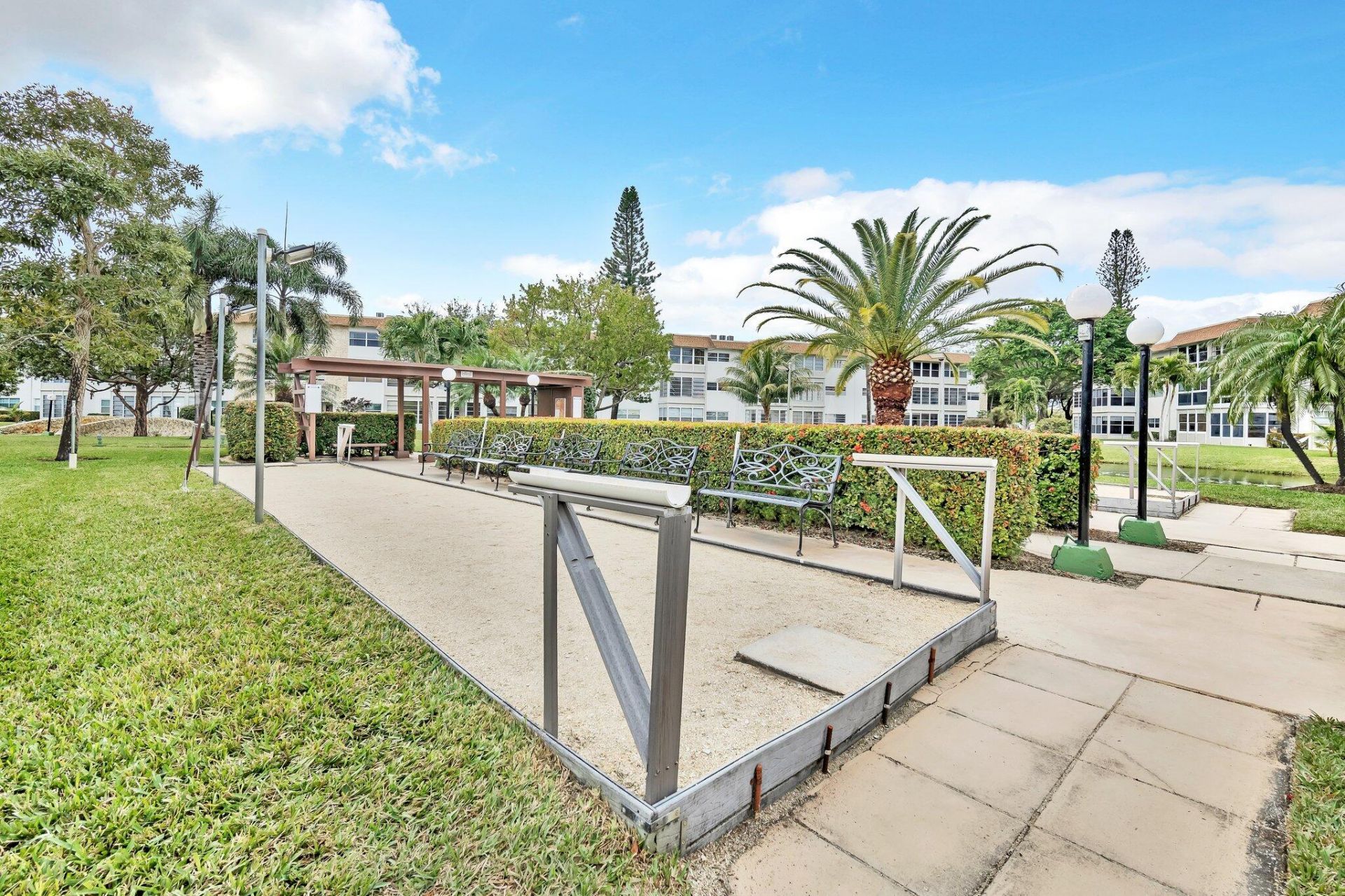 4805 NW 35th Street, Unit 412, Lauderdale Lakes, FL 33319 Photo