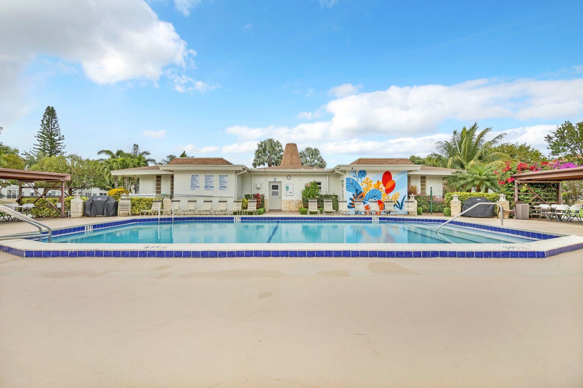 4805 NW 35th Street, Unit 412, Lauderdale Lakes, FL 33319 Photo