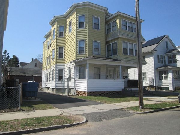 68-72 Mooreland St, Springfield, MA 01104