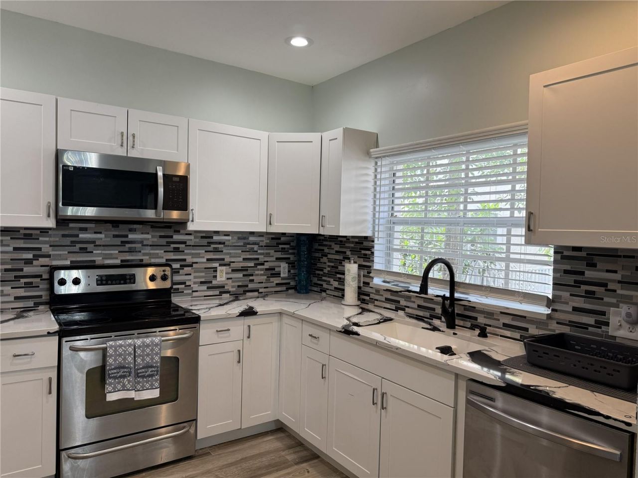 3304 Lisa Lane, Unit 102, Naples, FL 34109 Photo