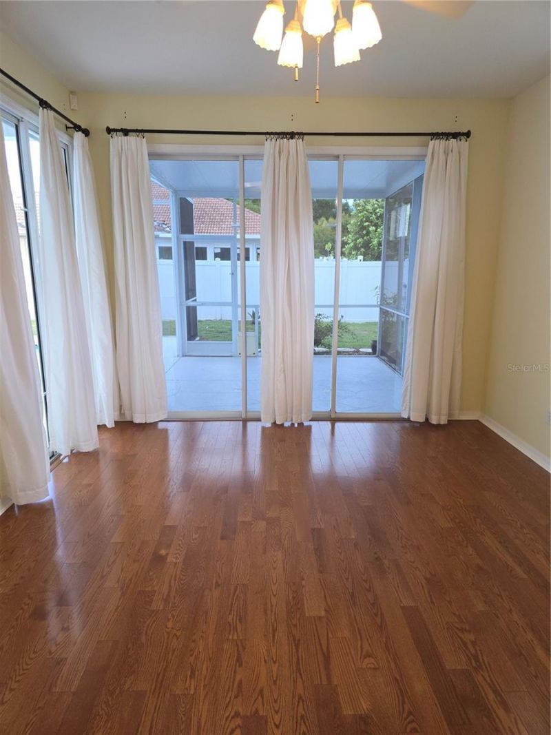 7404 38th Court E, Sarasota, FL 34243 Photo