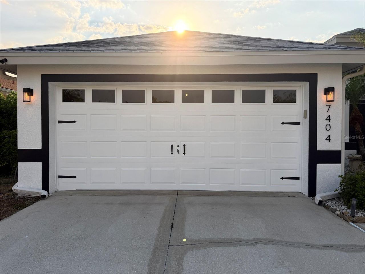 7404 38th Court E, Sarasota, FL 34243 Photo