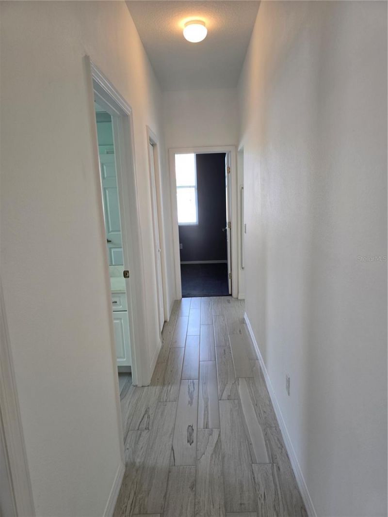 7404 38th Court E, Sarasota, FL 34243 Photo