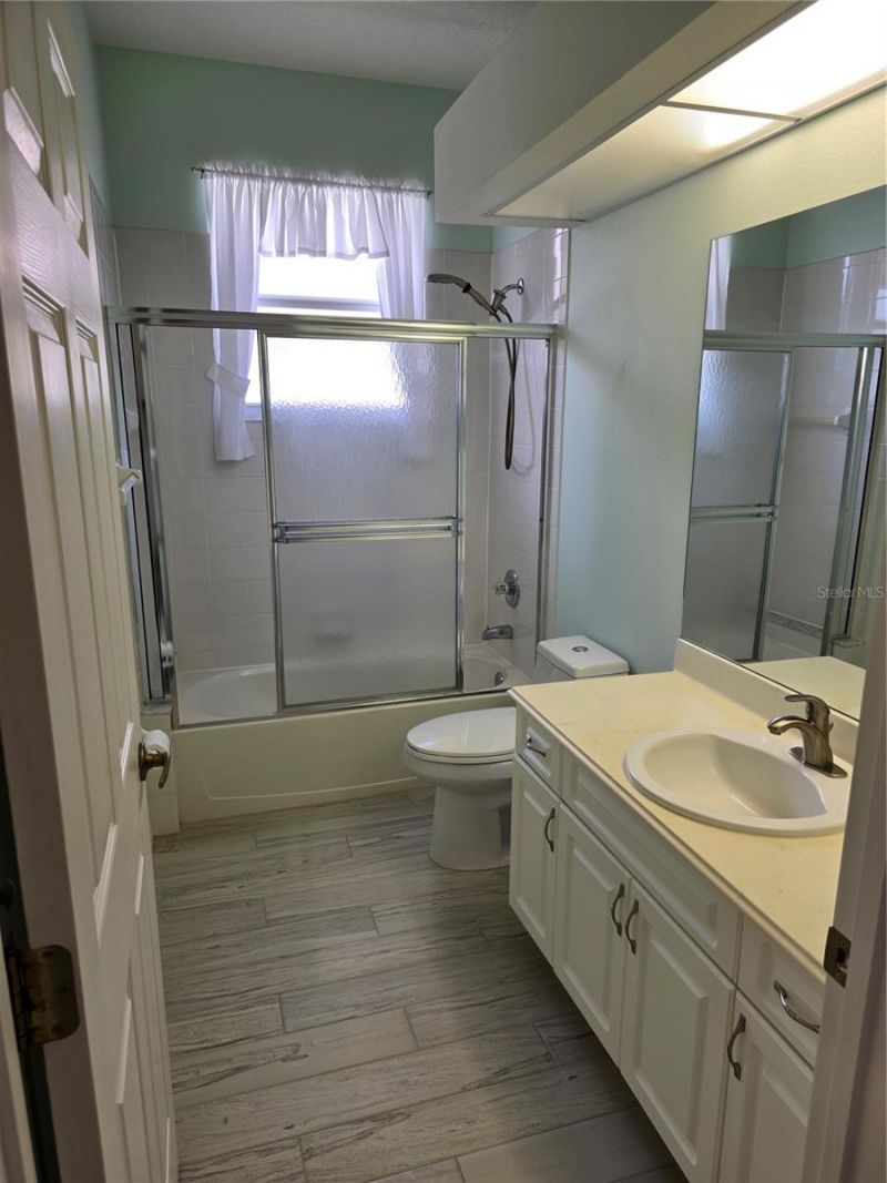 7404 38th Court E, Sarasota, FL 34243 Photo