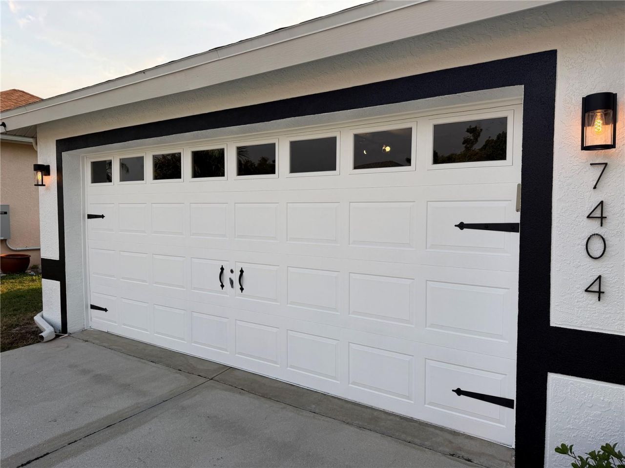 7404 38th Court E, Sarasota, FL 34243 Photo
