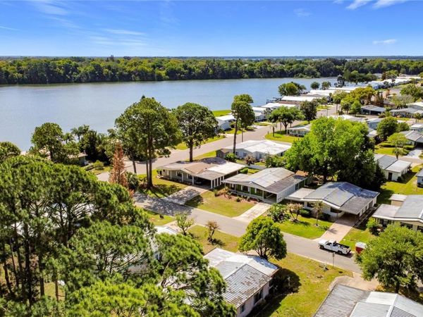 1690 ELKHART CIRCLE , TAVARES, FL 32778