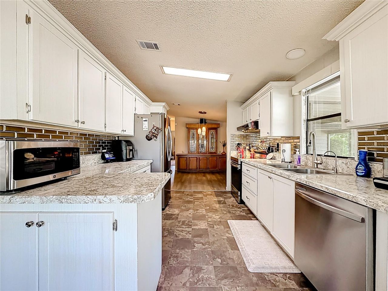 1690 Elkhart Circle, Tavares, FL 32778 Photo