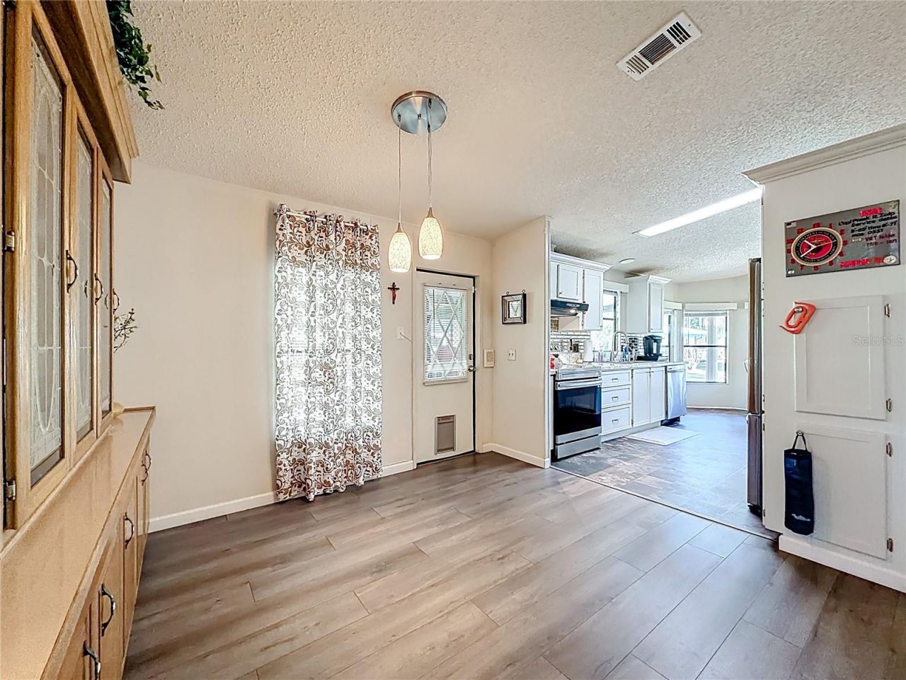 1690 Elkhart Circle, Tavares, FL 32778 Photo