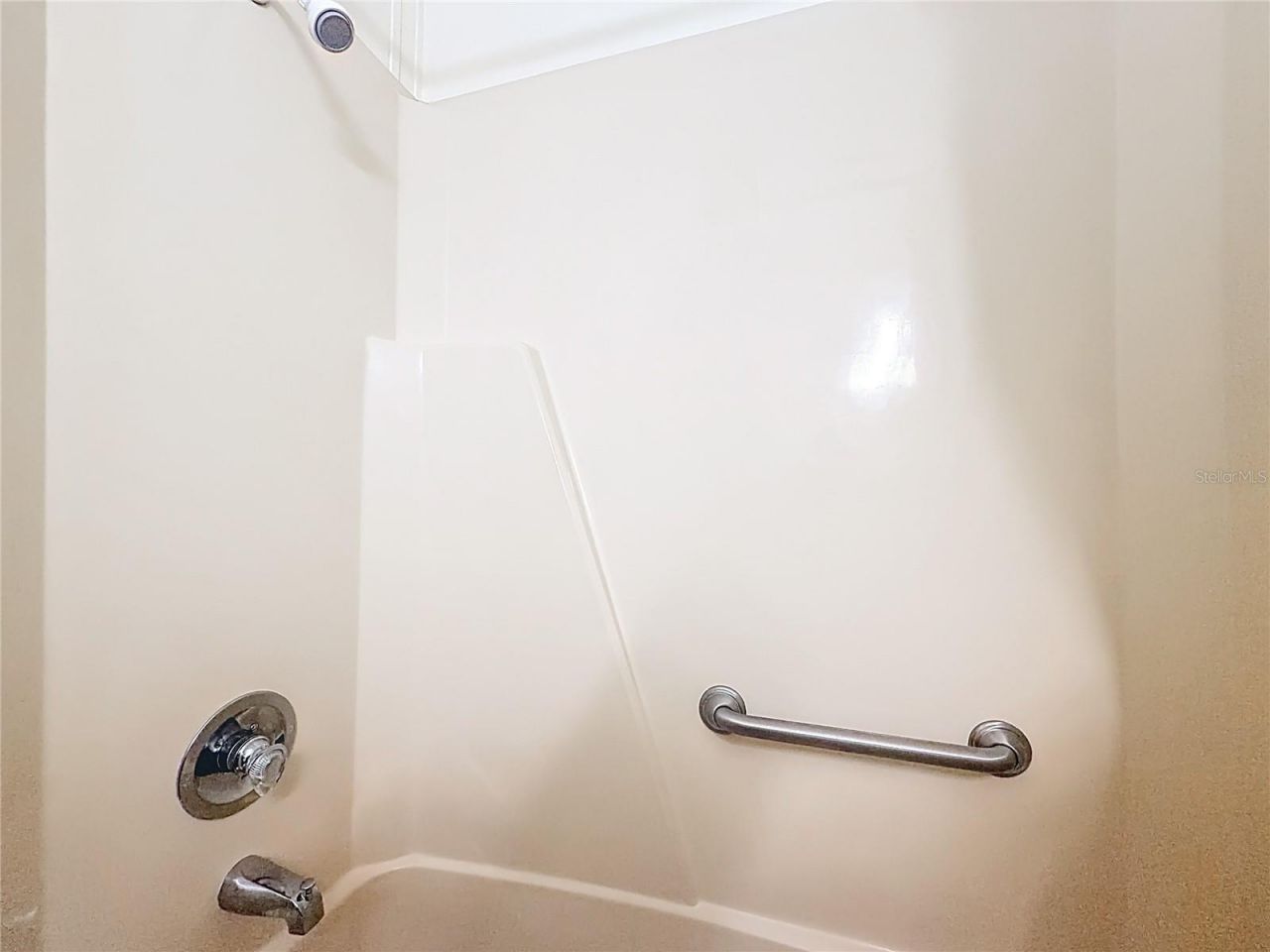 1690 Elkhart Circle, Tavares, FL 32778 Photo