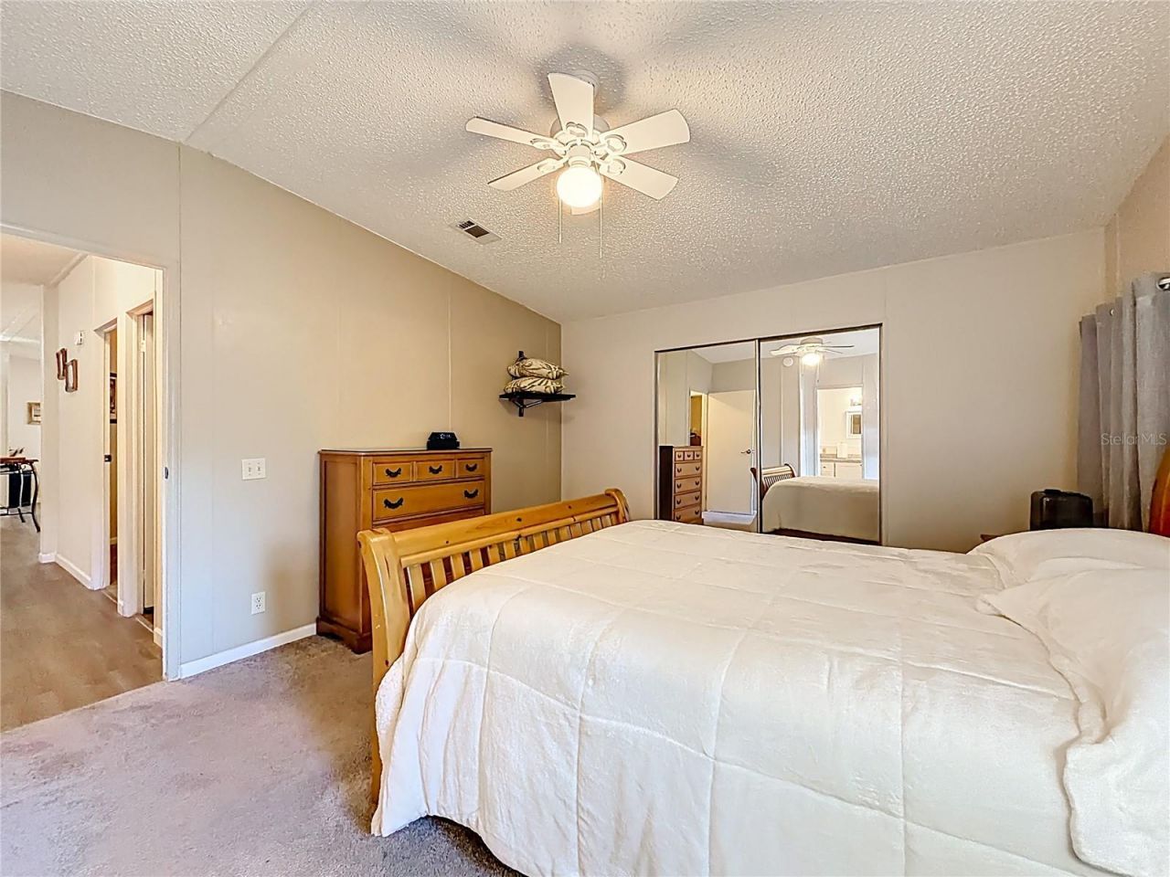 1690 Elkhart Circle, Tavares, FL 32778 Photo