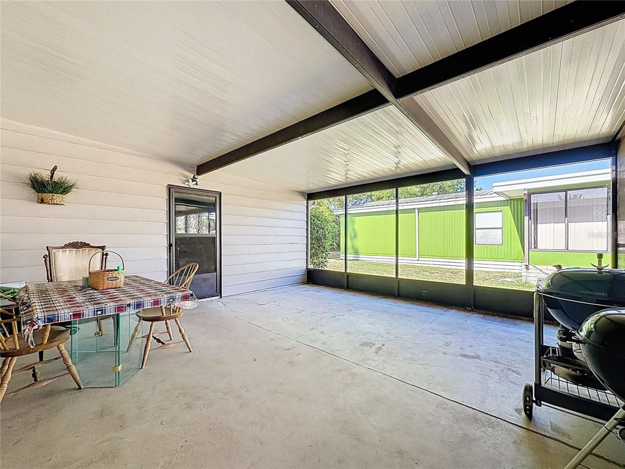 1690 Elkhart Circle, Tavares, FL 32778 Photo