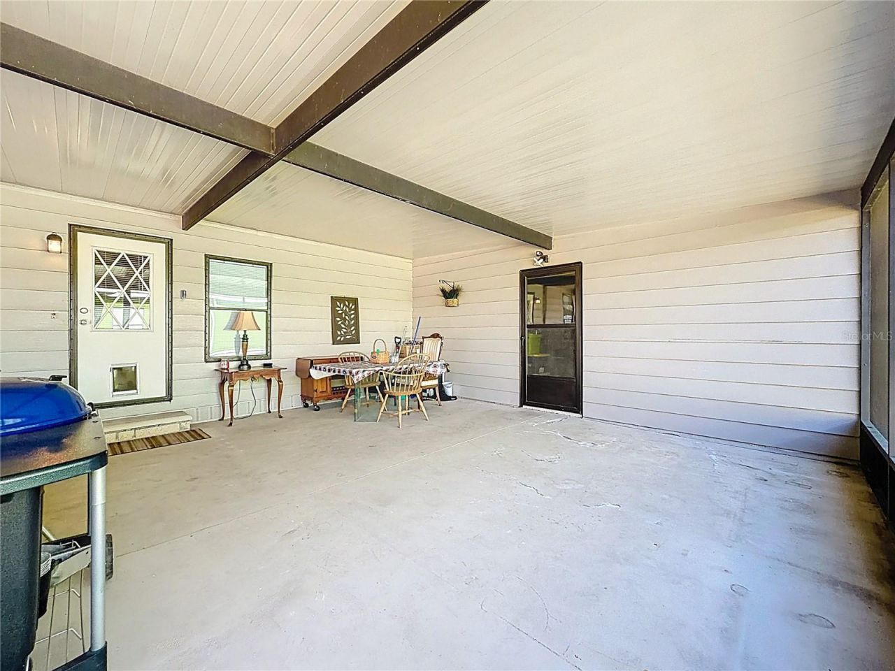 1690 Elkhart Circle, Tavares, FL 32778 Photo