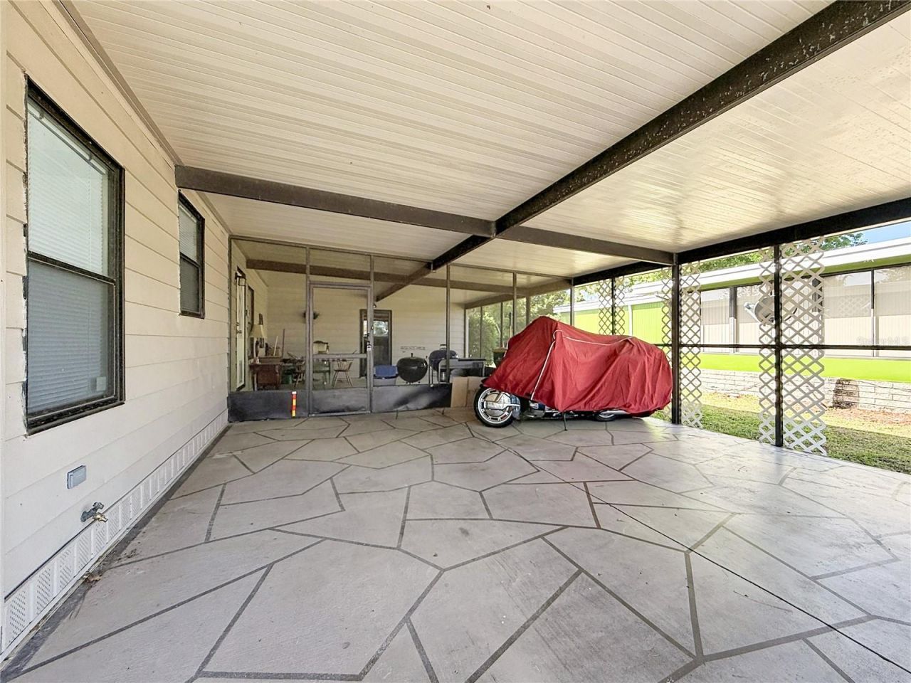 1690 Elkhart Circle, Tavares, FL 32778 Photo