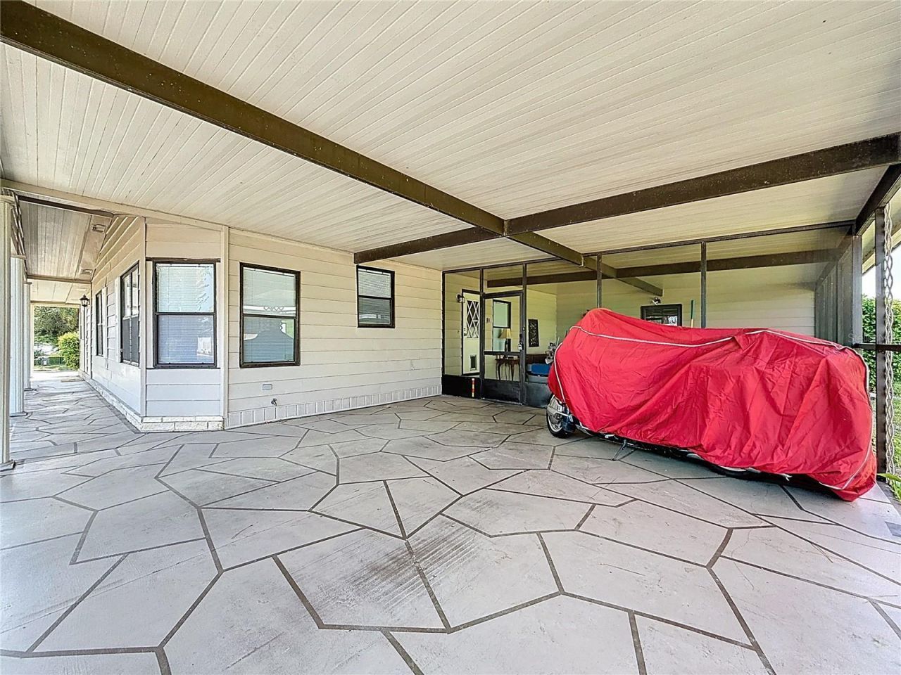 1690 Elkhart Circle, Tavares, FL 32778 Photo