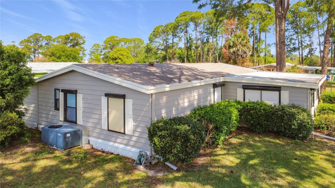 1690 Elkhart Circle, Tavares, FL 32778 Photo