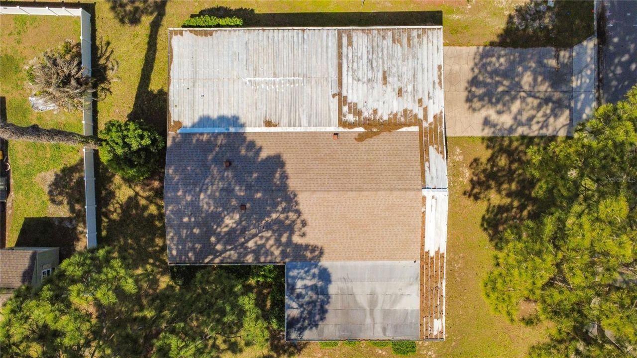 1690 Elkhart Circle, Tavares, FL 32778 Photo