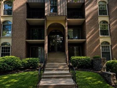 3300 WOODBURN VILLAGE DRIVE, Unit 31, ANNANDALE, VA 22003